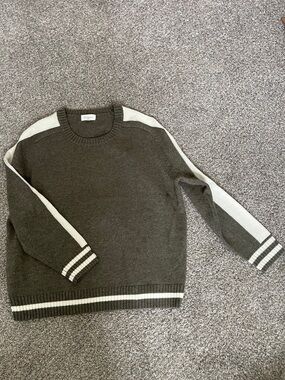 Women’s Olive Green Contrast Stripe Crewneck Sweater